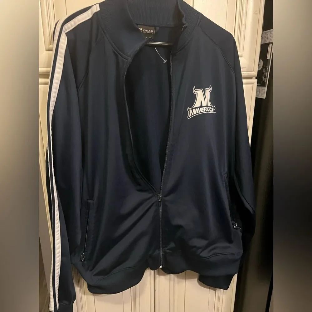 Vintage Gear For Sports MSU Mavericks Men's XL full zip sweashirt